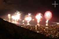 Fogos de artifício na praia de Copacabana, noite de 31 de dezembro de 2005, Rio de Janeiro, Brasil